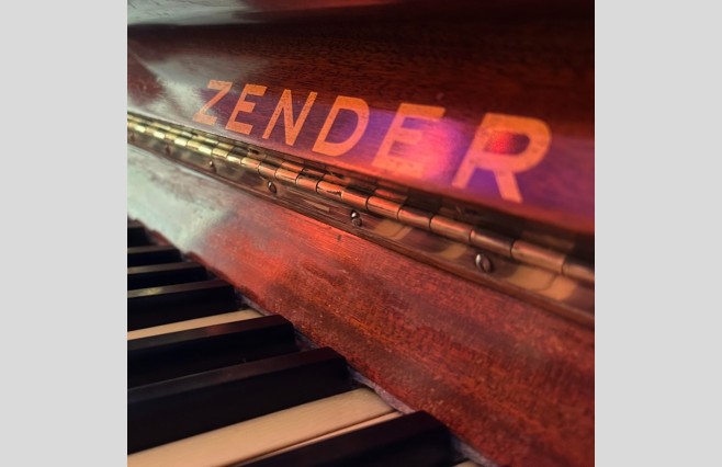 Zender Satin Mahogany Upright Piano, Used Trade Price Bargain (SN:10326) - Image 7